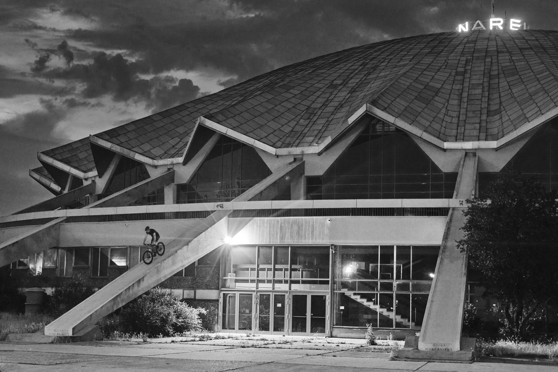 MUTUAL MOTION, Hala Arena